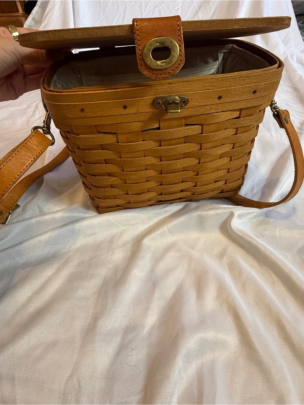 Longaberger Tan Woven Leather Crossbody with Turn-Lock - Picture 6 of 10